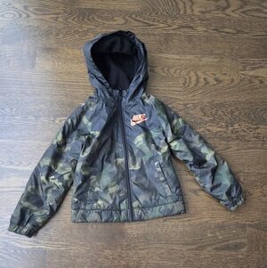 Nike Kids Camo Jacket - Black and Green Sz.3-4
